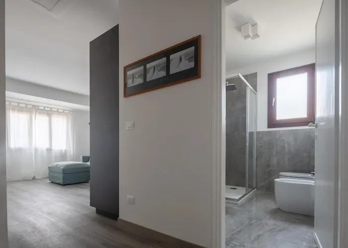 Bright On Venetian Roofs R&r 아파트 *